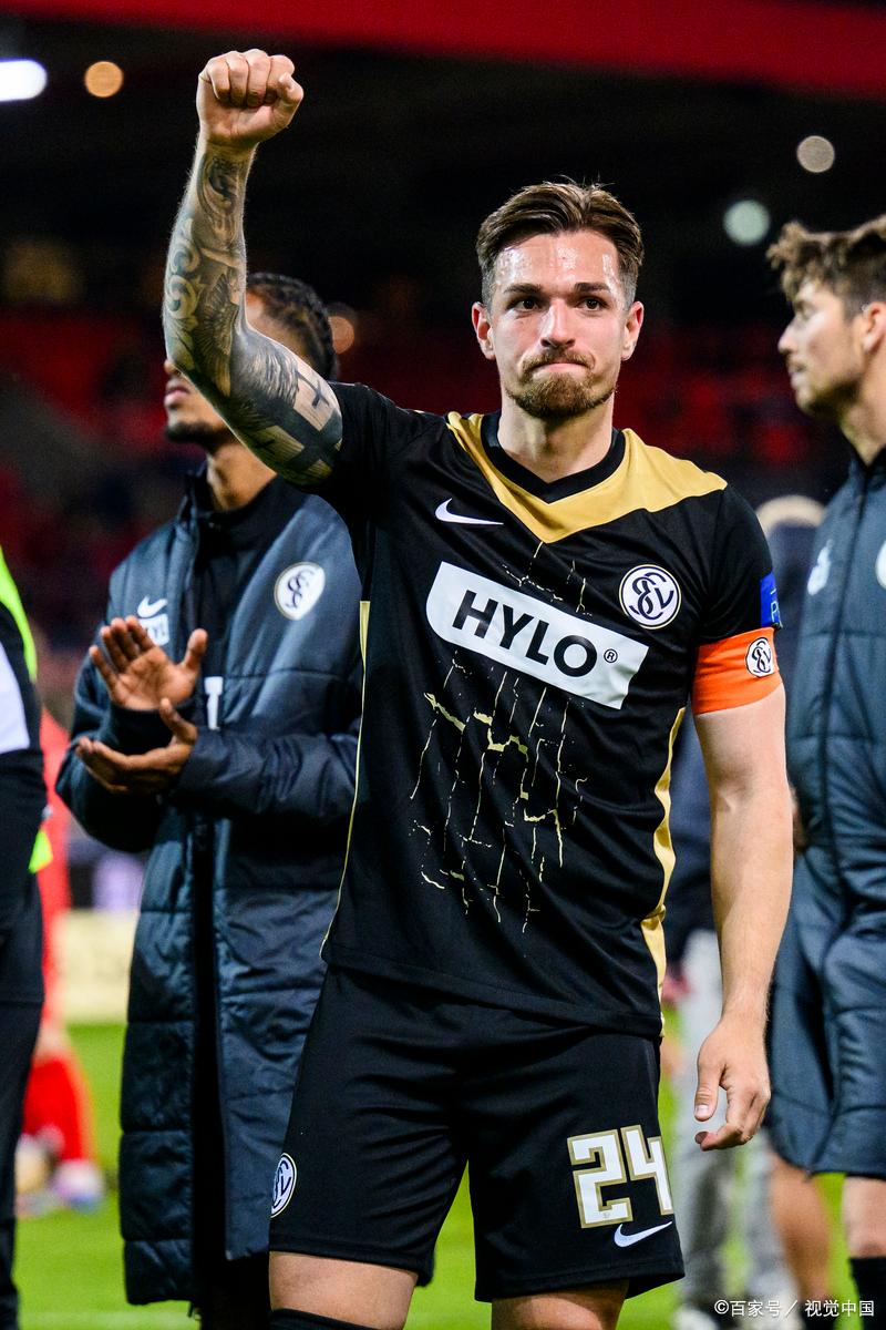 包含西汉姆围绕西甲远射贴柱赛前法兰克福备战德甲，媒体一致点评：辽宁本钢围绕英超战术微调的词条